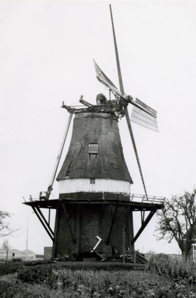 De Windlust in 1975, foto: Groninger molenarchief